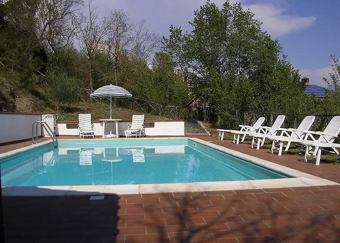 招待所 La Casaccia 3*